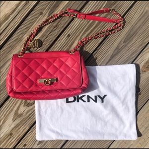 DKNY